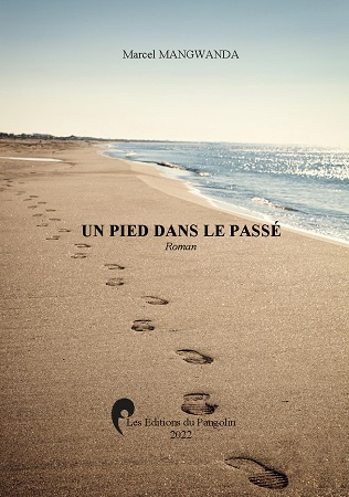 publier-un-livre.com_2507-un-pied-dans-le-passe