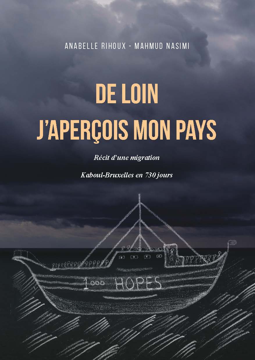 publier-un-livre.com_667-de-loin-j-apercois-mon-pays